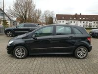 Gebraucht Mercedes B200 136 PS (100 kW) 2011 Schwarz Van / Kleinbus