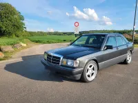 Gebraucht Mercedes 190 125 PS (91 kW) 1992 Schwarz Limousine