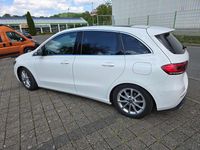Gebraucht Mercedes B180 Progressive 116 PS (85 kW) 2019 Weiß Kleinwagen