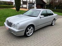 Gebraucht Mercedes E240 Classic 170 PS (125 kW) 2000 Silber Limousine