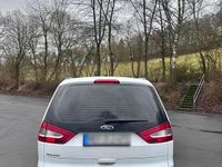 Gebraucht Ford Galaxy 163 PS (119 kW) 2014 Weiß Van / Kleinbus