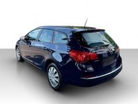Gebraucht Opel Astra Selection 116 PS (85 kW) 2014 Blau Kombi