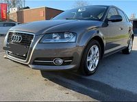 Gebraucht Audi A3 Attraction 150 PS (110 kW) 2012 Grau Limousine