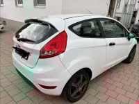 Gebraucht Ford Fiesta Ambiente 60 PS (44 kW) 2012 Weiß Kleinwagen