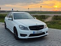 Gebraucht Mercedes C180 AMG line 156 PS (114 kW) 2014 Weiß Limousine