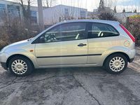 Gebraucht Ford Fiesta Ambiente 60 PS (44 kW) 2003 Silber Kleinwagen