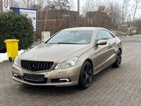 Gebraucht Mercedes E250 Avantgarde 204 PS (150 kW) 2011 Gold Coupé
