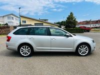 Gebraucht Skoda Octavia Joy 150 PS (110 kW) 2016 Brilliantsilber metallic Kombi