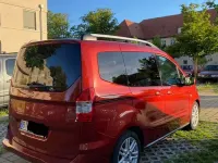 Gebraucht Ford Tourneo Courier Titanium 101 PS (74 kW) 2020 Rot Van / Kleinbus