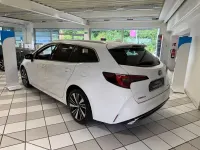 Neu Toyota Corolla 140 PS (102 kW) 2026 Weiß Kombi