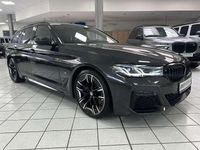 Gebraucht BMW 530 M Sport 286 PS (210 kW) 2024 Sophistograu brillanteffekt Kombi
