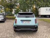 Gebraucht Renault 4 E-Tech Komfort 77 kW (106 PS) 2025 Hautsdefrancegrün, black pe SUV