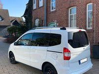 Gebraucht Ford Tourneo Courier Titanium 101 PS (74 kW) 2021 Weiß Van / Kleinbus