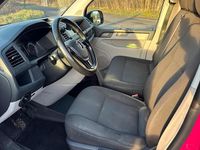 Gebraucht VW T6 150 PS (110 kW) 2016 Rot Van