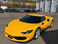 Second-hand Ferrari 296 829 CP (609 kW) 2023 Galben