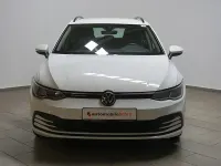 Gebraucht VW Golf VIII Life 150 PS (110 kW) 2022 Pure white Kombi