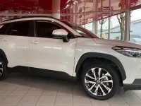 Gebraucht Toyota Corolla Cross Team 152 PS (111 kW) 2025 Platinum white pearl mc. SUV