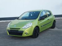 Gebraucht Renault Clio III Expression 75 PS (55 kW) 2010 Grün Limousine