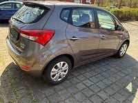 Gebraucht Hyundai ix20 Comfort 90 PS (66 kW) 2011 Braun Kleinwagen