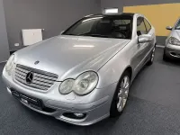 Gebraucht Mercedes C180 143 PS (105 kW) 2004 Silber Coupé