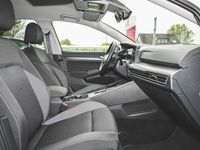 gebraucht VW Golf VIII VIII Active 1.5 eTSI DSG Navi LED Parklenk