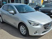 Używany Mazda 2 Exclusive-Line 90 KM (66 kW) 2018 Srebrny Sedan/Limuzyna