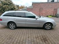 Second-hand Mercedes E220 170 CP (125 kW) 2006 Argintiu Break
