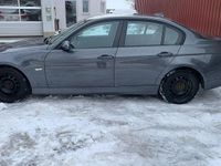 Gebraucht BMW 320 163 PS (119 kW) 2007 Grau Limousine