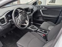 Usado Kia Ceed Vision 140 HP (102 kW) 2019 Branco Citadino