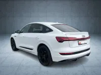 Gebraucht Audi e-tron S-Line 230 kW (313 PS) 2022 Gletscherweiß metallic SUV