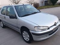 Gebraucht Peugeot 106 60 PS (44 kW) 2001 Grau Kleinwagen