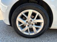 Gebraucht Renault Zoe LIMITED 80 kW (109 PS) 2018 Weiß Kleinwagen