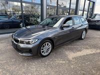 Gebraucht BMW 320e 163 PS (119 kW) 2022 Grau Kombi