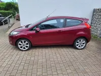 Gebraucht Ford Fiesta Trend 82 PS (60 kW) 2010 Rot Limousine