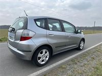Gebraucht Honda Jazz S 90 PS (66 kW) 2010 Silber Kleinwagen