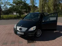 Używany Mercedes B200 193 KM (141 kW) 2011 Czarny Minivan