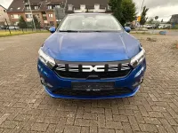 Gebraucht Dacia Sandero Expression 91 PS (66 kW) 2024 Blau Limousine
