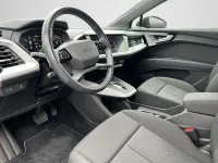 Gebraucht Audi Q4 e-tron Basis 125 kW (170 PS) 2022 Mythosschwarz metallic (metallic) SUV