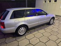 Gebraucht Audi A4 116 PS (85 kW) 2000 Grau Kombi
