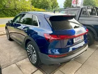 Gebraucht Audi e-tron Comfort 230 kW (313 PS) 2022 Blau SUV