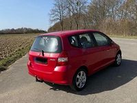 Gebraucht Honda Jazz 78 PS (57 kW) 2006 Rot Kleinwagen
