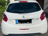 Gebraucht Peugeot 208 82 PS (60 kW) 2013 Weiß Kleinwagen