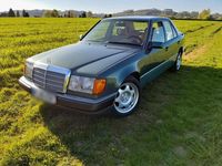 Second-hand Mercedes E300 180 CP (132 kW) 1992 Verde Berlinǎ
