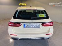Gebraucht Mercedes E220 Avantgarde 200 PS (147 kW) 2023 Hellelfenbein Kombi