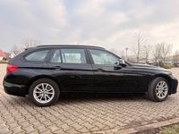 Gebraucht BMW 320 Advantage 184 PS (135 kW) 2019 Schwarz Kombi