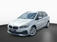 Gebraucht BMW 225 Active Tourer Advantage 224 PS (164 kW) 2020 Glaciersilber (silber) Van / Kleinbus