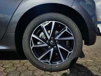 gebraucht Toyota Yaris Hybrid 1.5 Team D COMFORT PAKET SITZHZG LM KAMERA KLMA