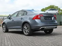 Gebraucht Volvo S60 CC Summum 245 PS (180 kW) 2017 Grau Limousine