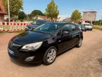 Gebraucht Opel Astra 120 PS (88 kW) 2011 Schwarz Limousine