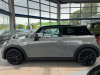 Gebraucht Mini Cooper S Chili 192 PS (141 kW) 2019 Moonwalk grey (metallic) Kleinwagen